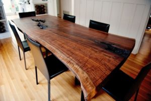 finishing warna natural meja kayu